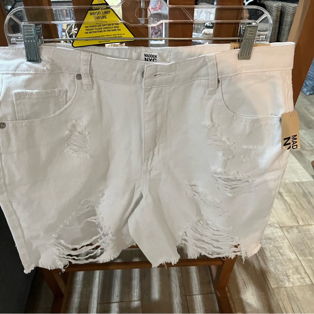 NYC White Distressed Women Shorts